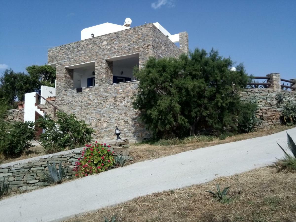 Δωμάτια σε οικογενειακή κατοικία Ateni Γαύριο